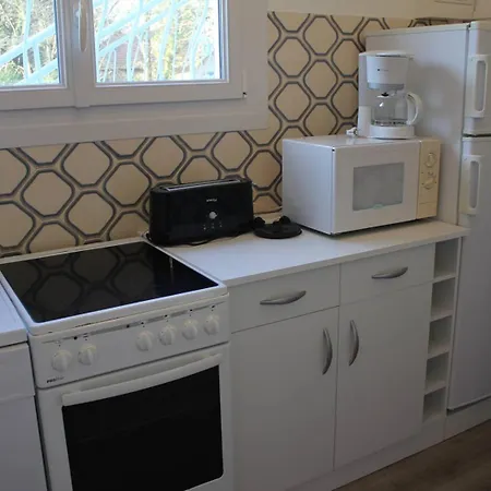 - Rez-de-chaussee Droit - 90m De La アパート