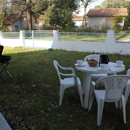 アパート - Rez-de-chaussee Droit - 90m De La ロンス・レ・バン