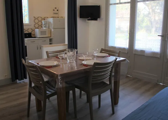 - Rez-de-chaussee Droit - 90m De La Ronce-les-Bains